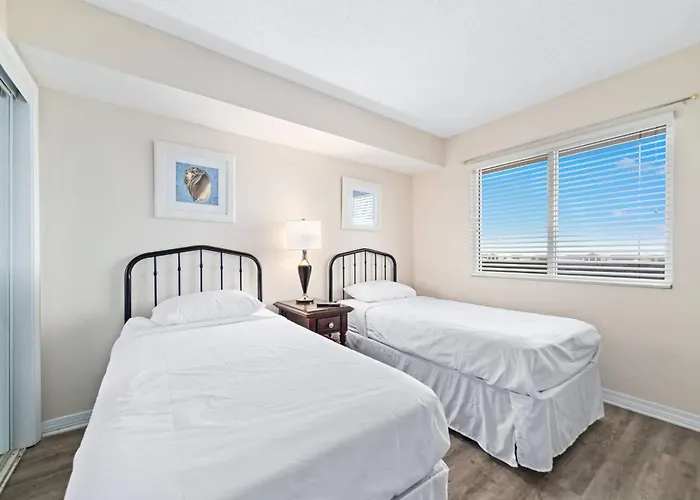 Plantation Palms 6610