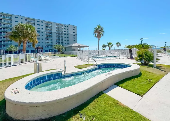 Plantation Palms 6610